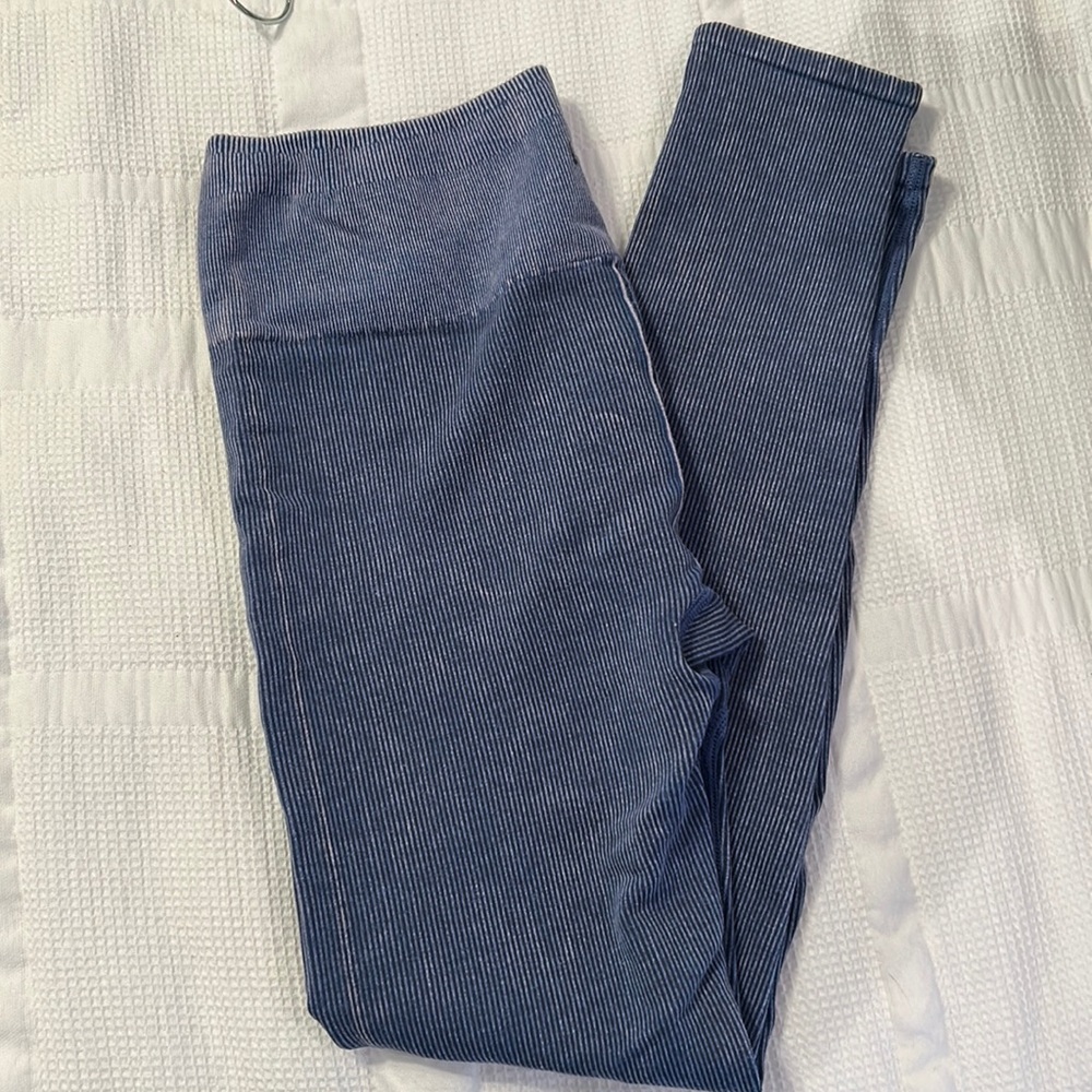 Fabletics- Cloud Seamless High Waisted Legging